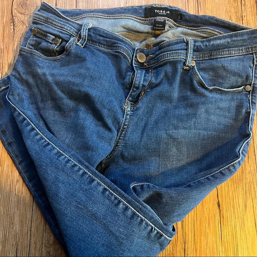 Torrid jeans - Picture 2 of 5